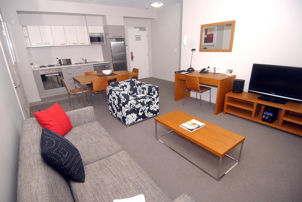 Gladstone Downtown Central Apartment Hotel Official Habitación foto